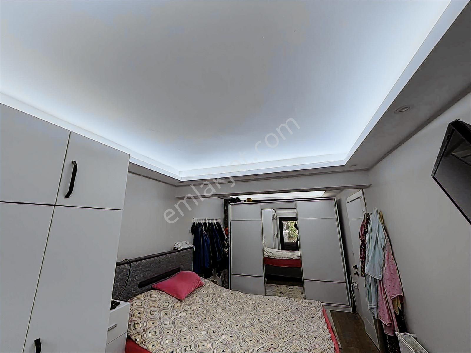 Yenifoça Donatkent'te Deniz Manzaralı Fourlex Müstakil Villa - Görsel 17