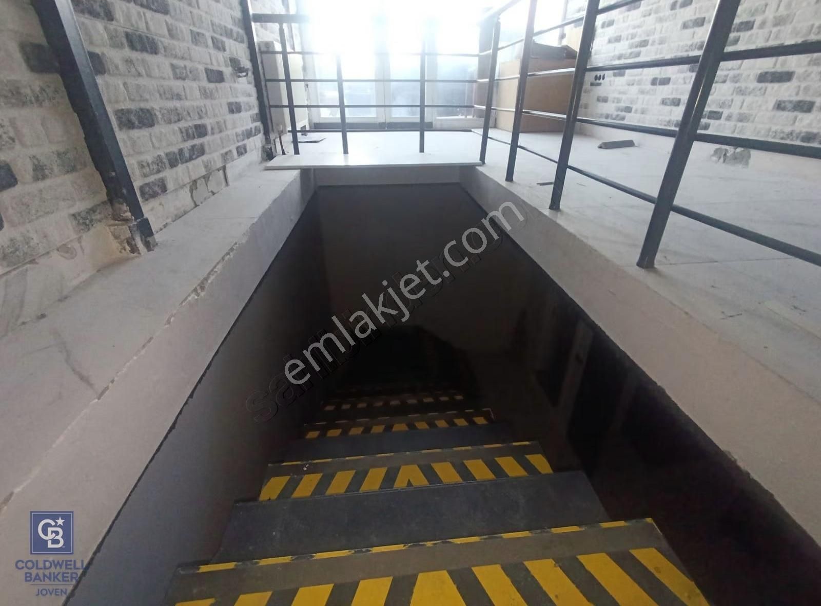 Bağlıcada Satılık Yapılı Dükkan - Görsel 11