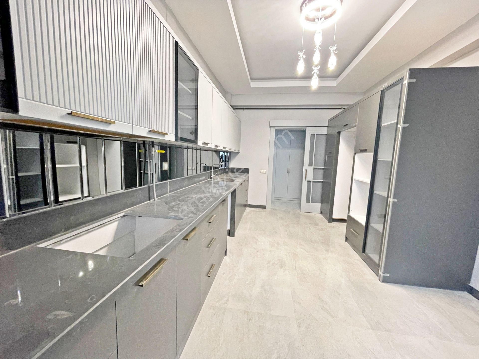 Karacaahmet'te Konfor Ve Zerafetin Buluştuğu Sıfır 3+1 Daire - Görsel 2