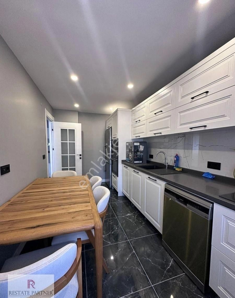 Kozyatağı Kiralık 3+1 5 Yaşında Daire - Görsel 15