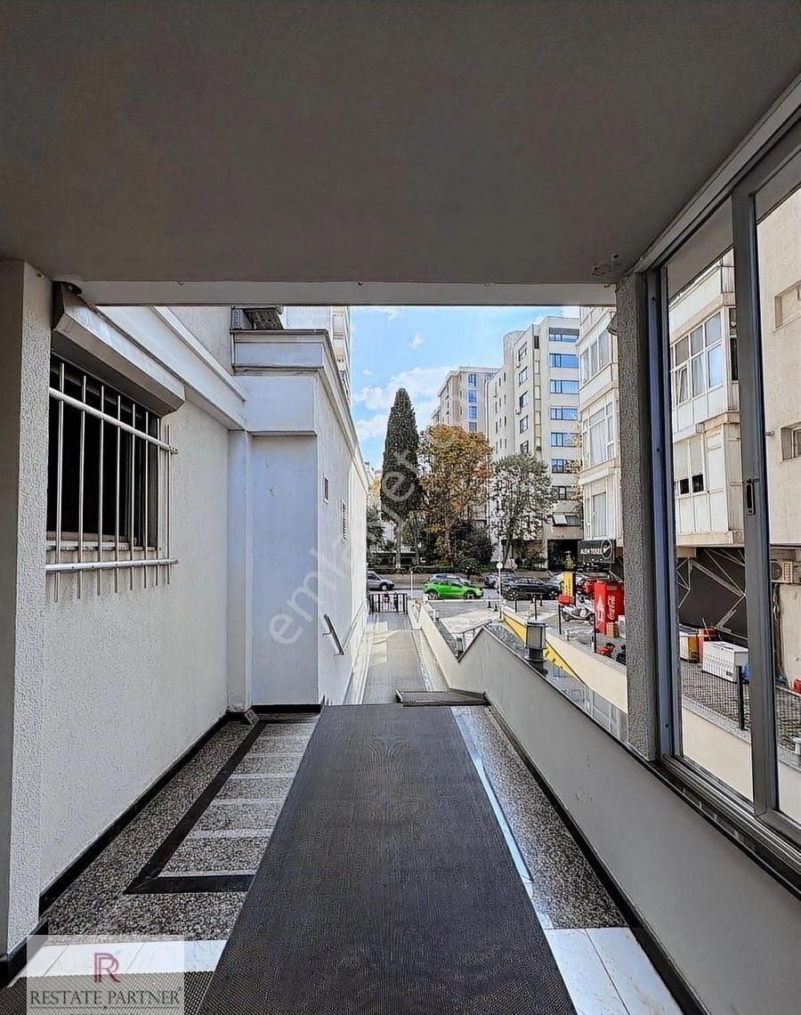 Fener Kalamış Cadde Üzerinde 3+1 Deniz Manzaralı Kiralık Daire - Görsel 2