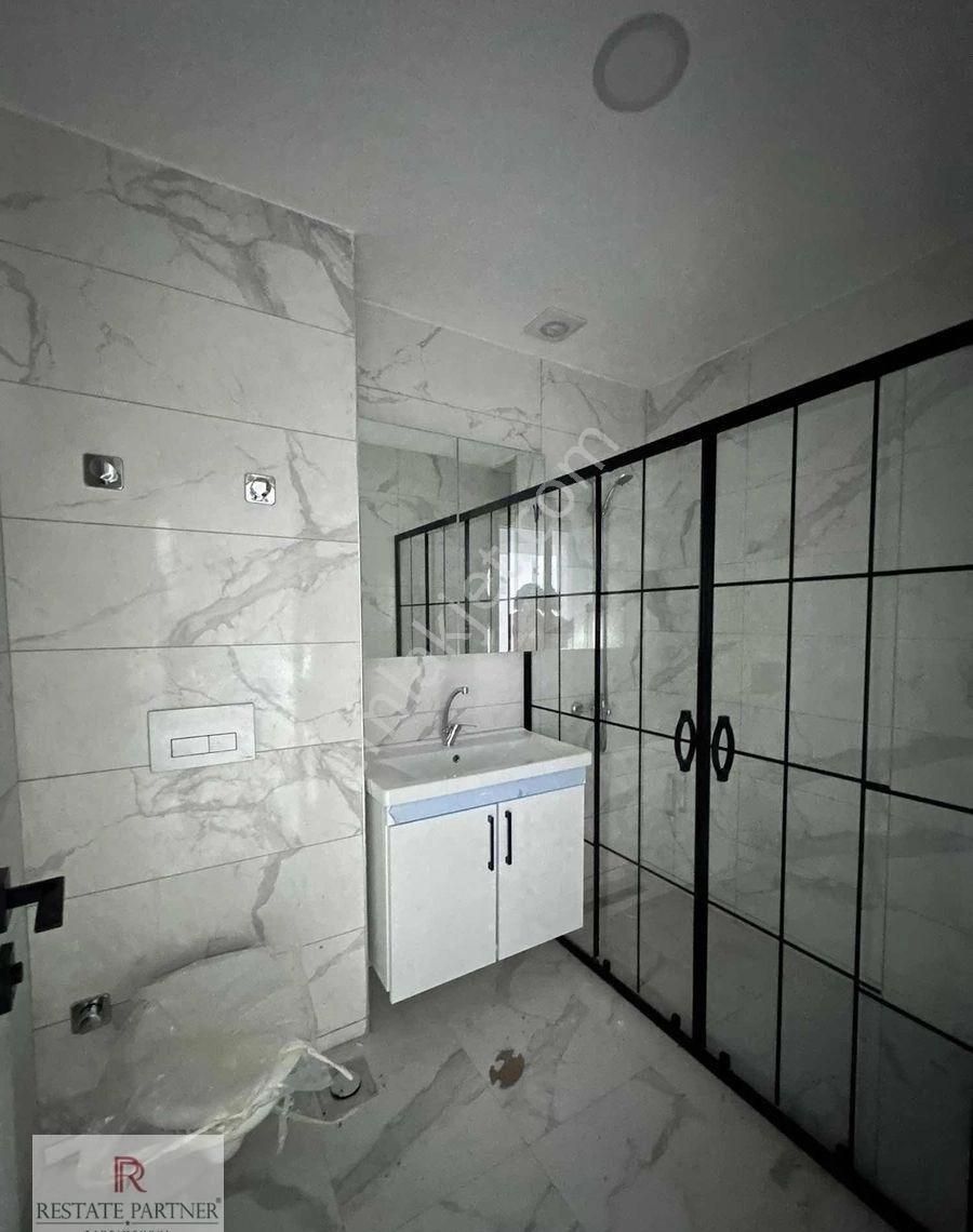 Merdivenköy Sıfır Balkonlu Satılık 2+1 Oturuma Hazır Daire - Görsel 22