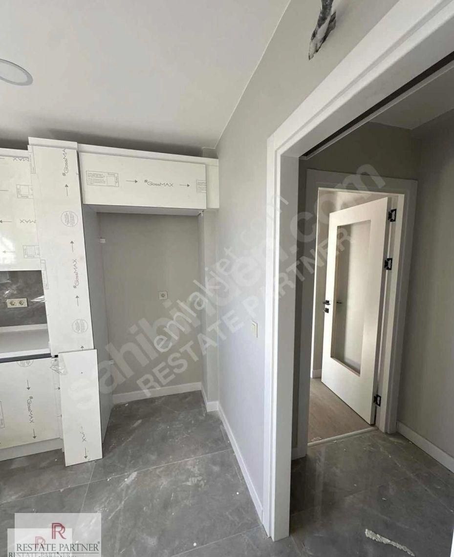 Merdivenköy Sıfır Balkonlu Satılık 2+1 Oturuma Hazır Daire - Görsel 15