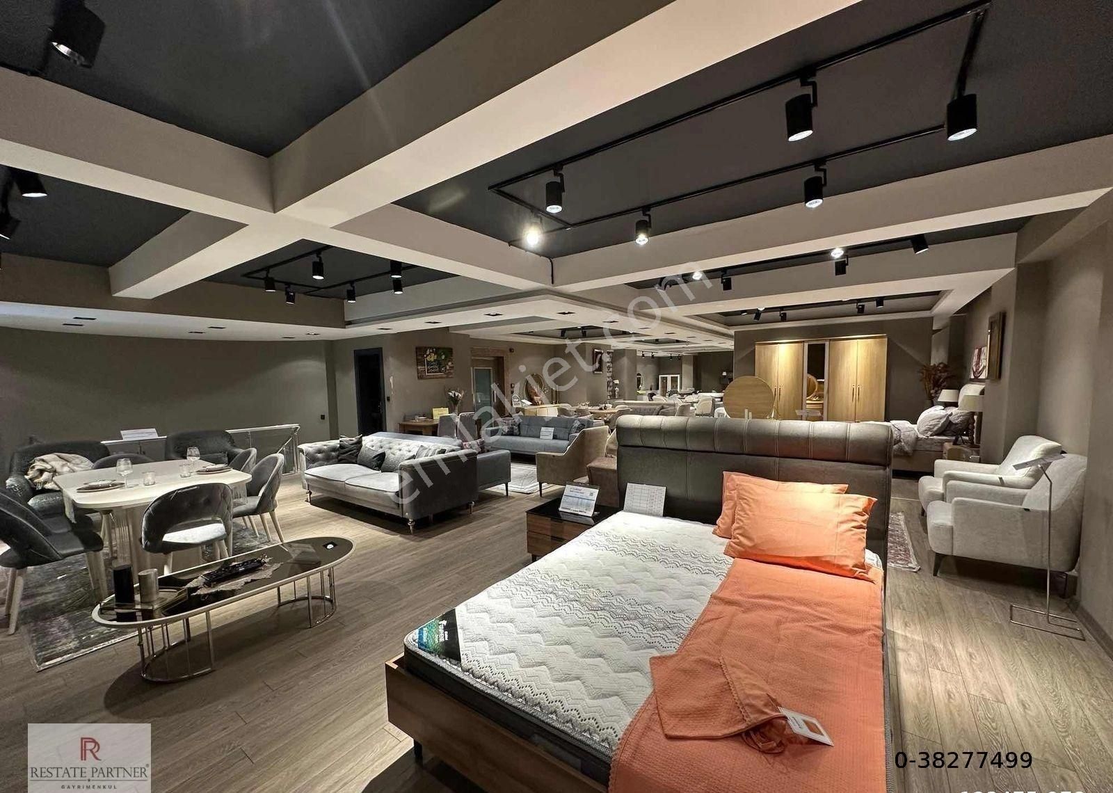 Küçüksu Cad. Üzeri Köşe Konumda Üç Katlı Muazzam Showroom Mağaza - Görsel 9