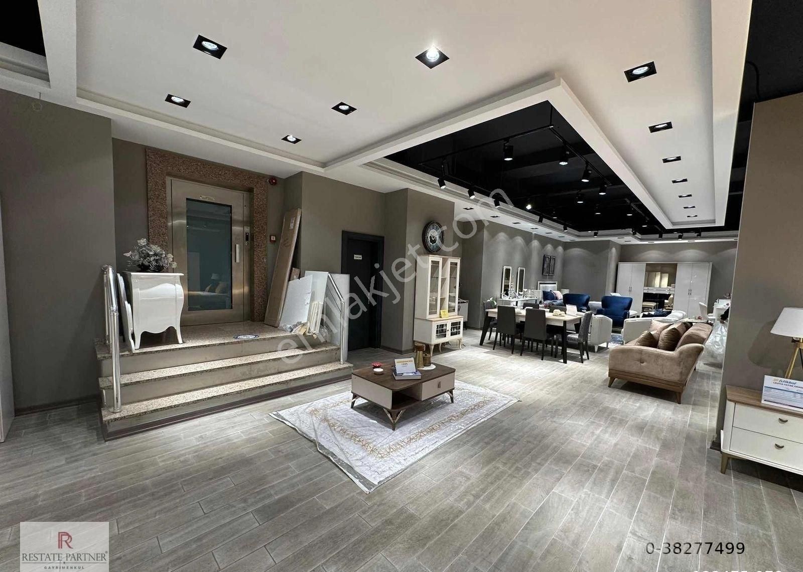 Küçüksu Cad. Üzeri Köşe Konumda Üç Katlı Muazzam Showroom Mağaza - Görsel 10