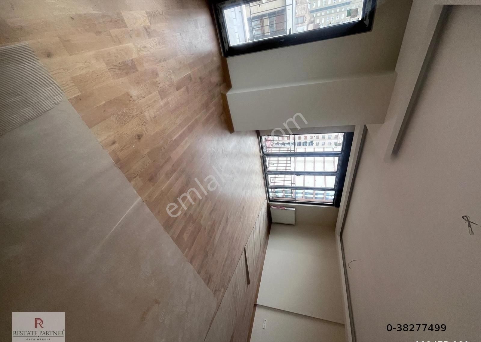 Kozyatağı'nda Satılık 3+1 Balkonlu Sıfır Daire - Görsel 33