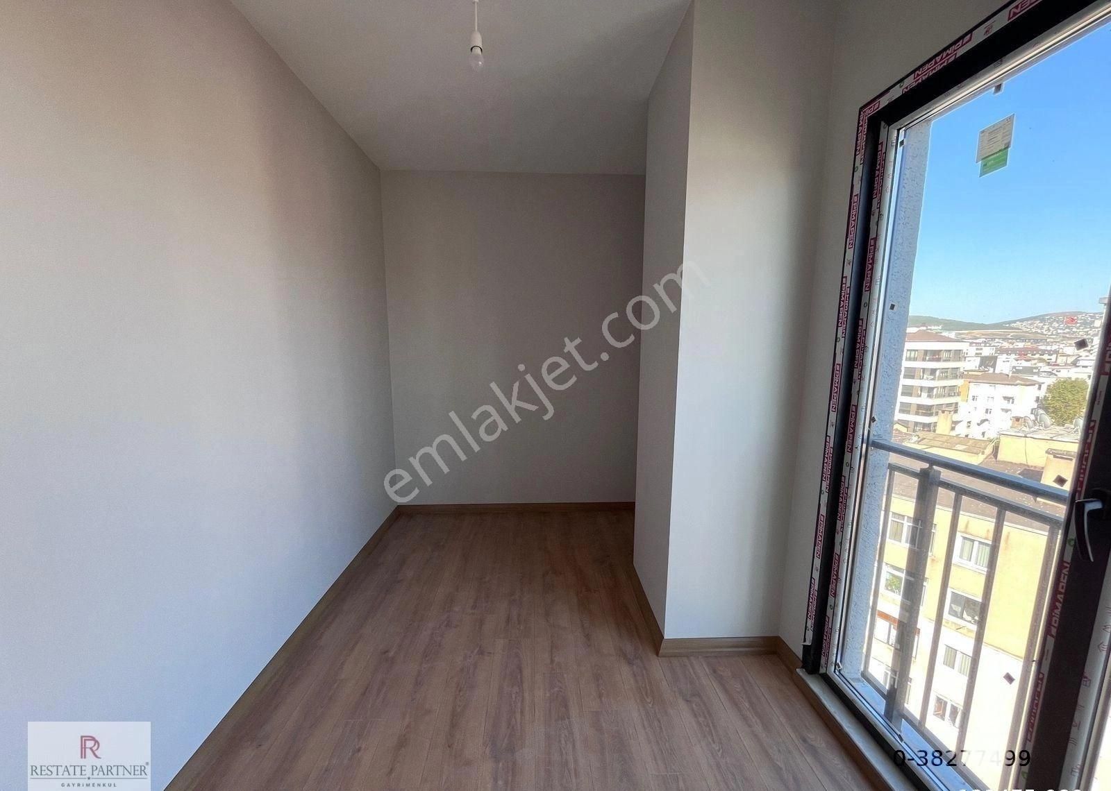 Kozyatağı'nda Satılık 3+1 Balkonlu Sıfır Daire - Görsel 32