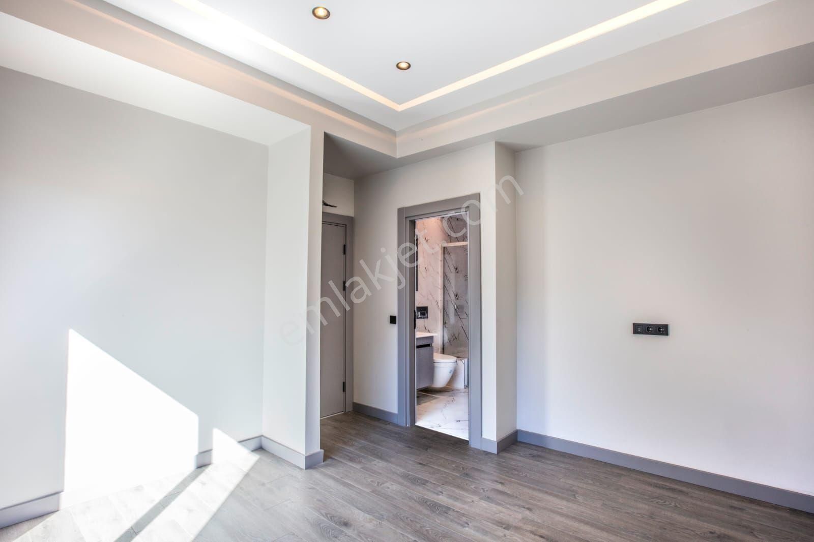 Kuşadası Şehir Merkezinde Havuzlu Türk Hamamlı Saunalı Sitede Yerden Isıtmalı 3+1 150 M2 Sıfır Daire - Görsel 19