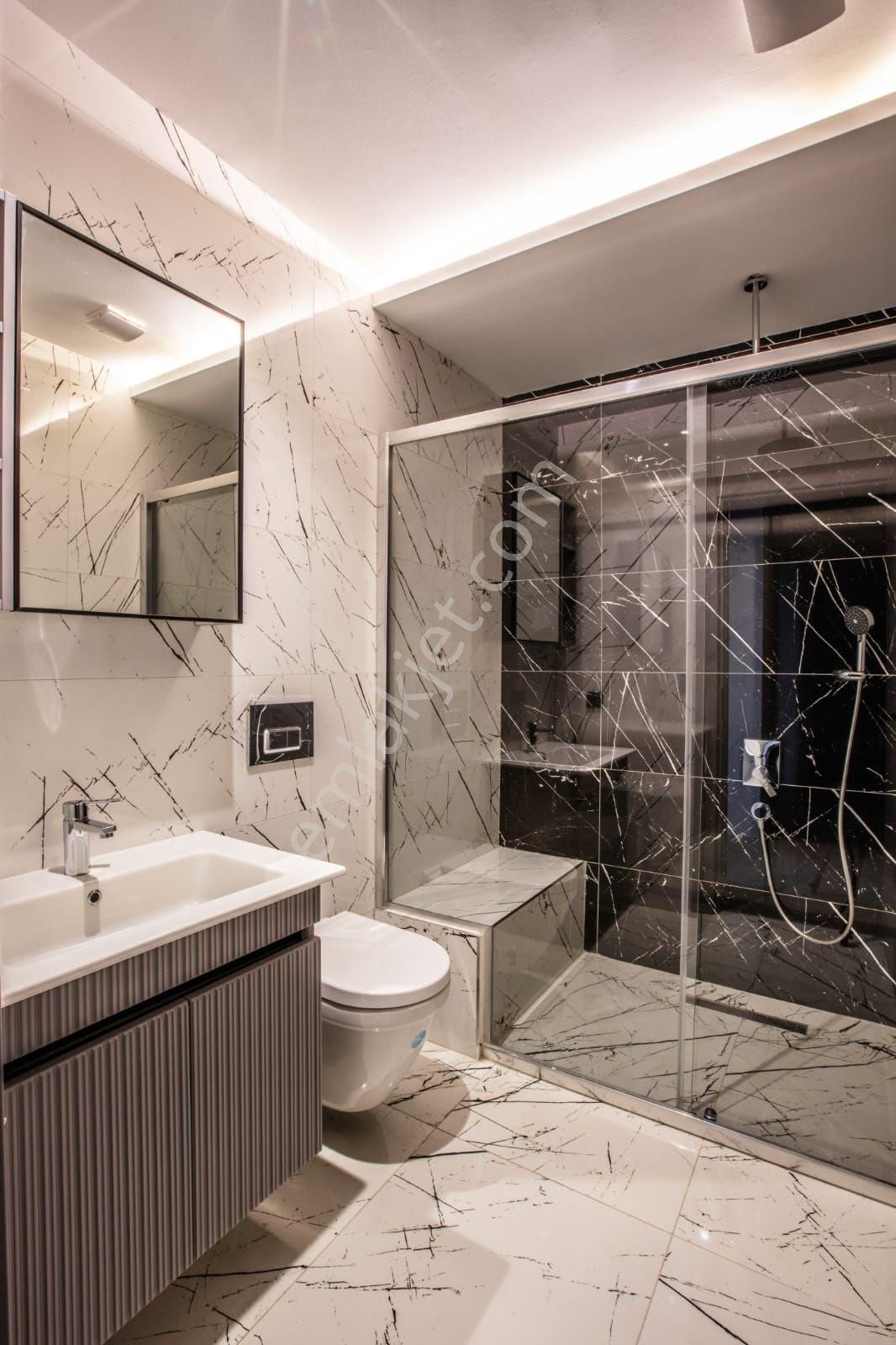 Kuşadası Şehir Merkezinde Havuzlu Türk Hamamlı Saunalı Sitede Yerden Isıtmalı 3+1 150 M2 Sıfır Daire - Görsel 22