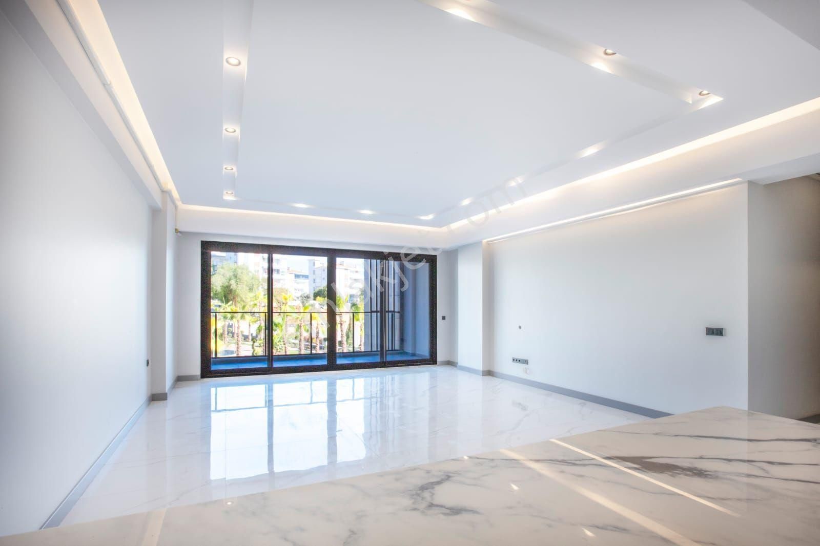 Kuşadası Şehir Merkezinde Havuzlu Türk Hamamlı Saunalı Sitede Yerden Isıtmalı 3+1 150 M2 Sıfır Daire - Görsel 27