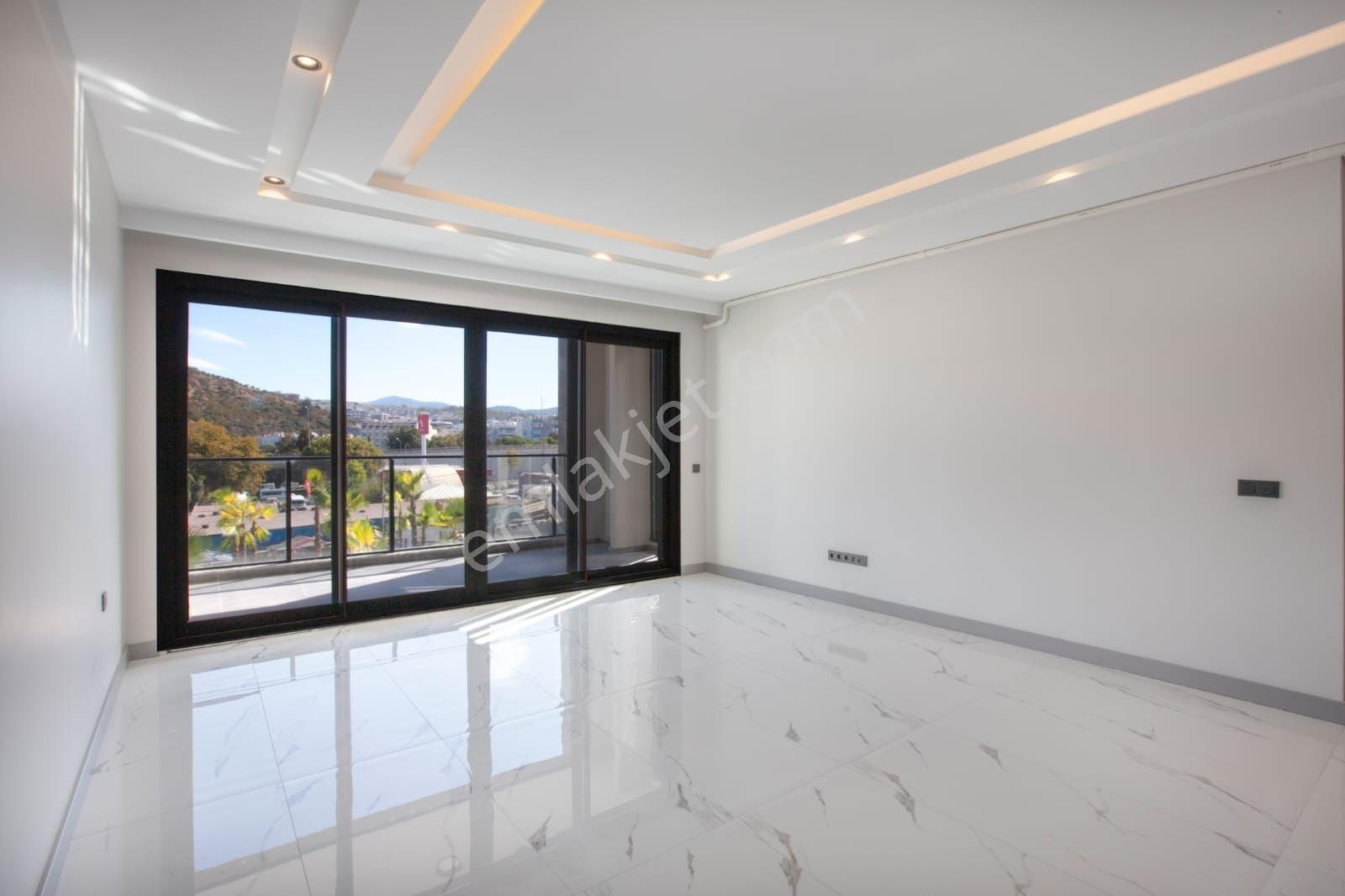 Kuşadası Şehir Merkezinde Havuzlu Türk Hamamlı Saunalı Sitede Yerden Isıtmalı 3+1 150 M2 Sıfır Daire - Görsel 15