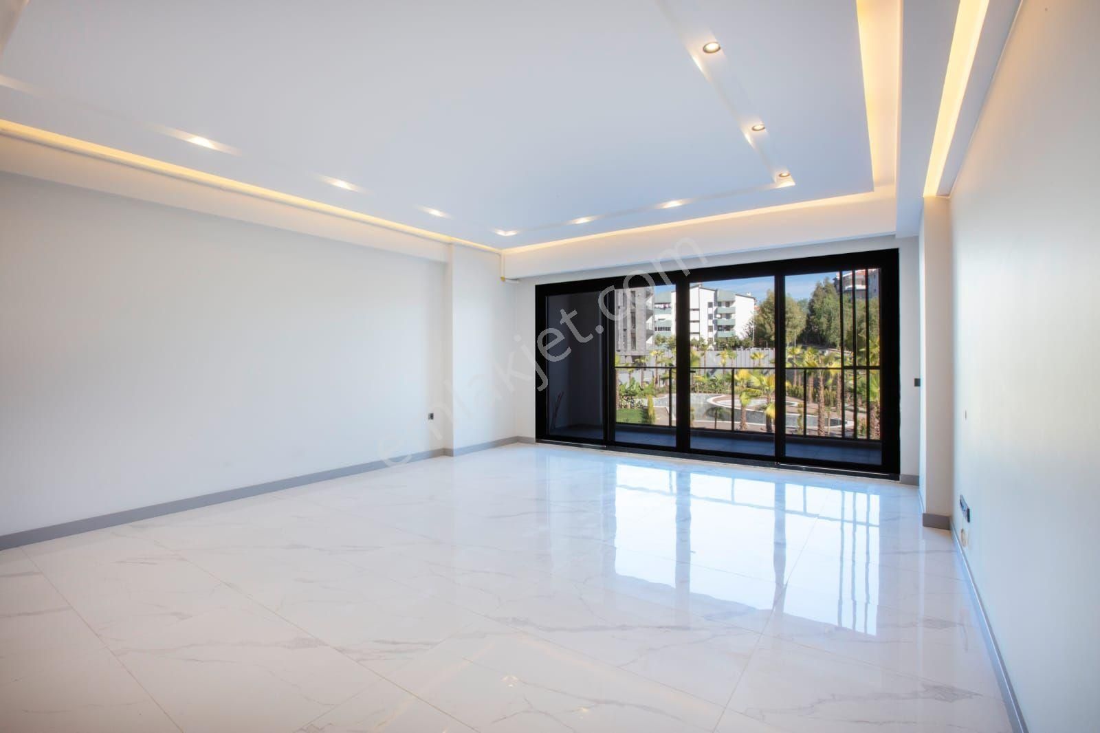 Kuşadası Şehir Merkezinde Havuzlu Türk Hamamlı Saunalı Sitede Yerden Isıtmalı 3+1 150 M2 Sıfır Daire - Görsel 25