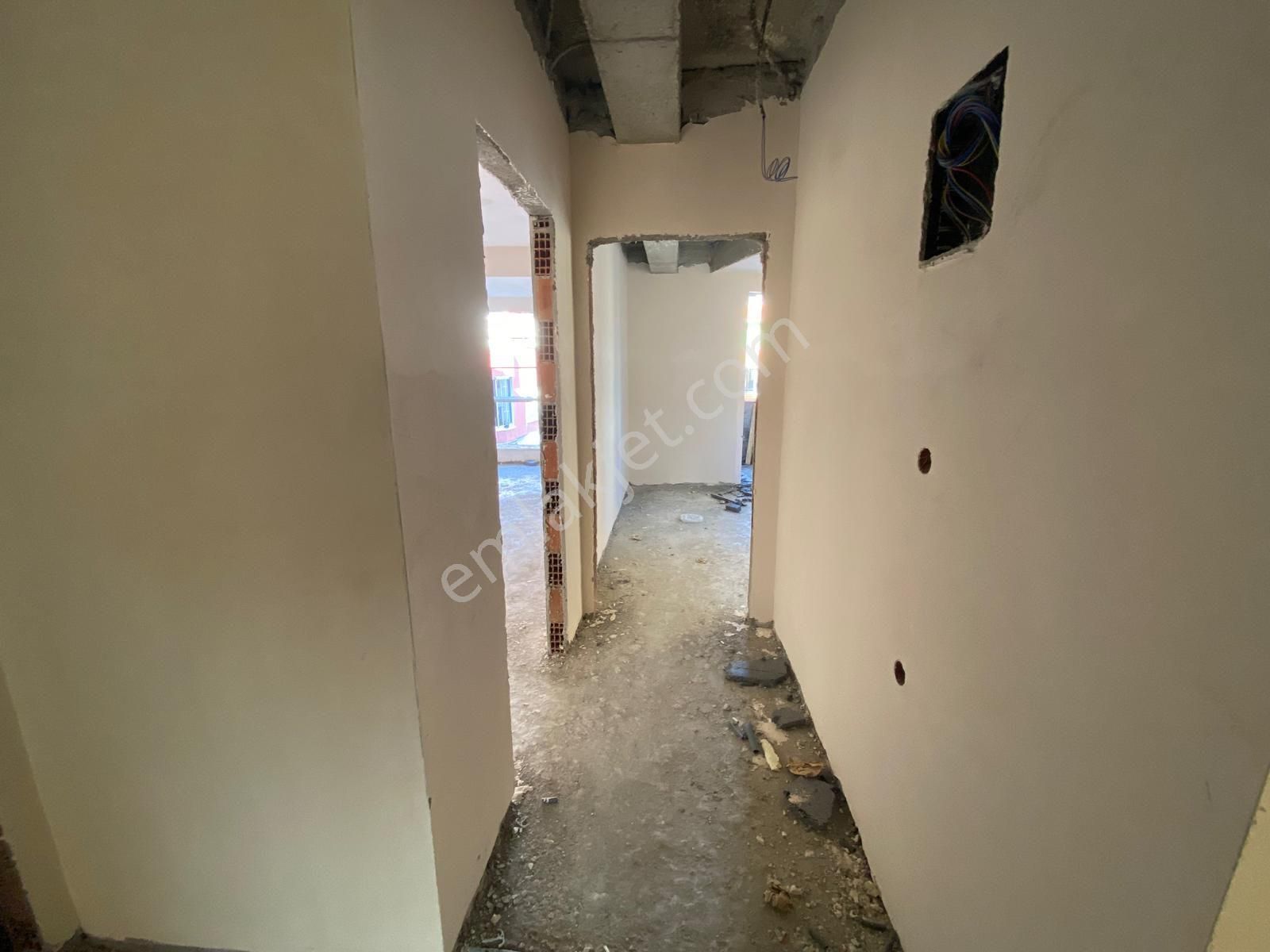 Çekmeköy Hamidiye'de Balkonlu K.otopark Ferah 2+1 Satılık Daire - Görsel 14