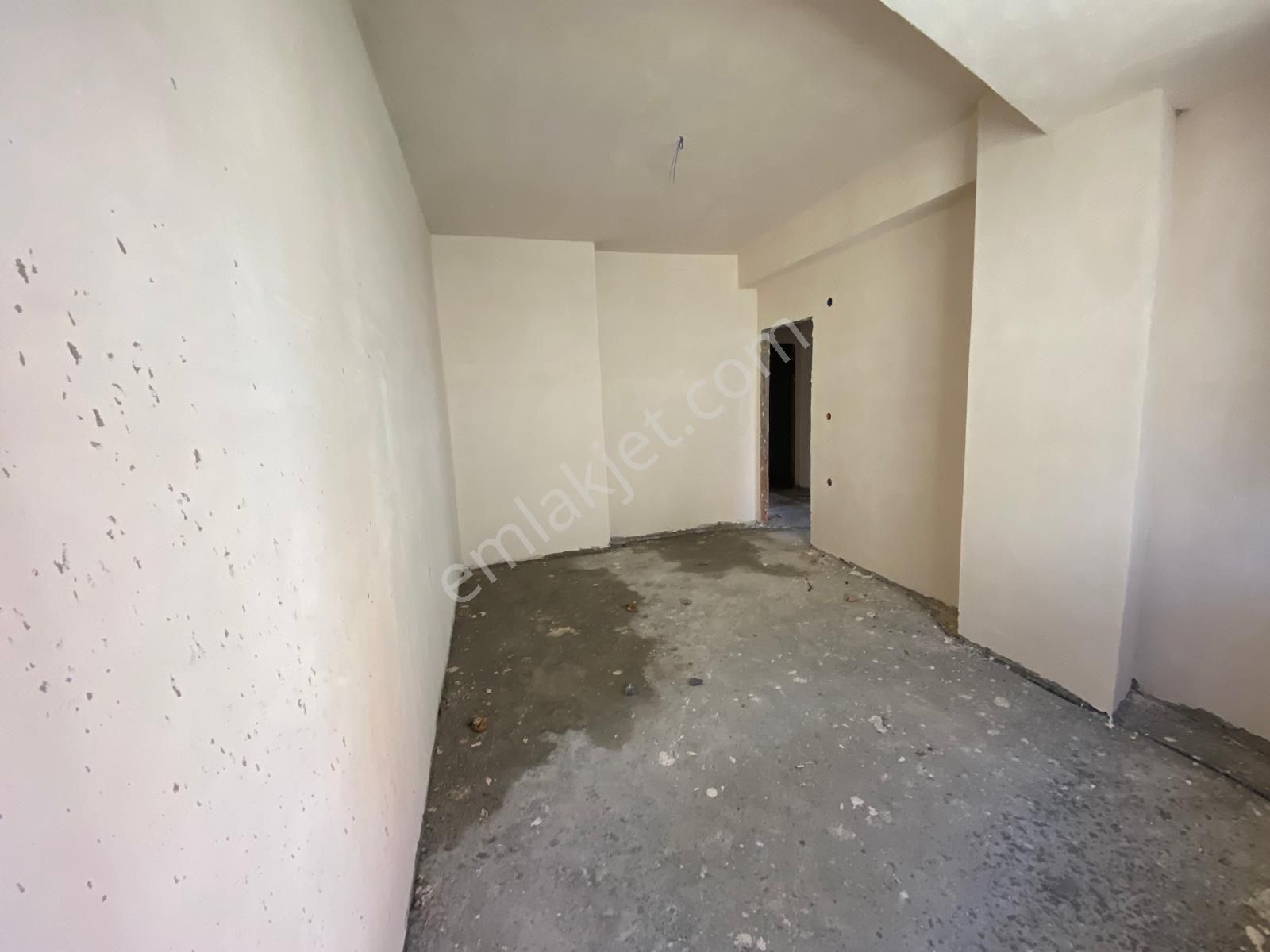 Çekmeköy Hamidiye'de Balkonlu K.otopark Ferah 2+1 Satılık Daire - Görsel 8