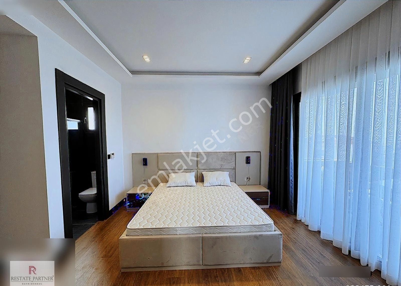 Kıbrıs Girne Alsancak 4+1 Satılık Villa - Görsel 32