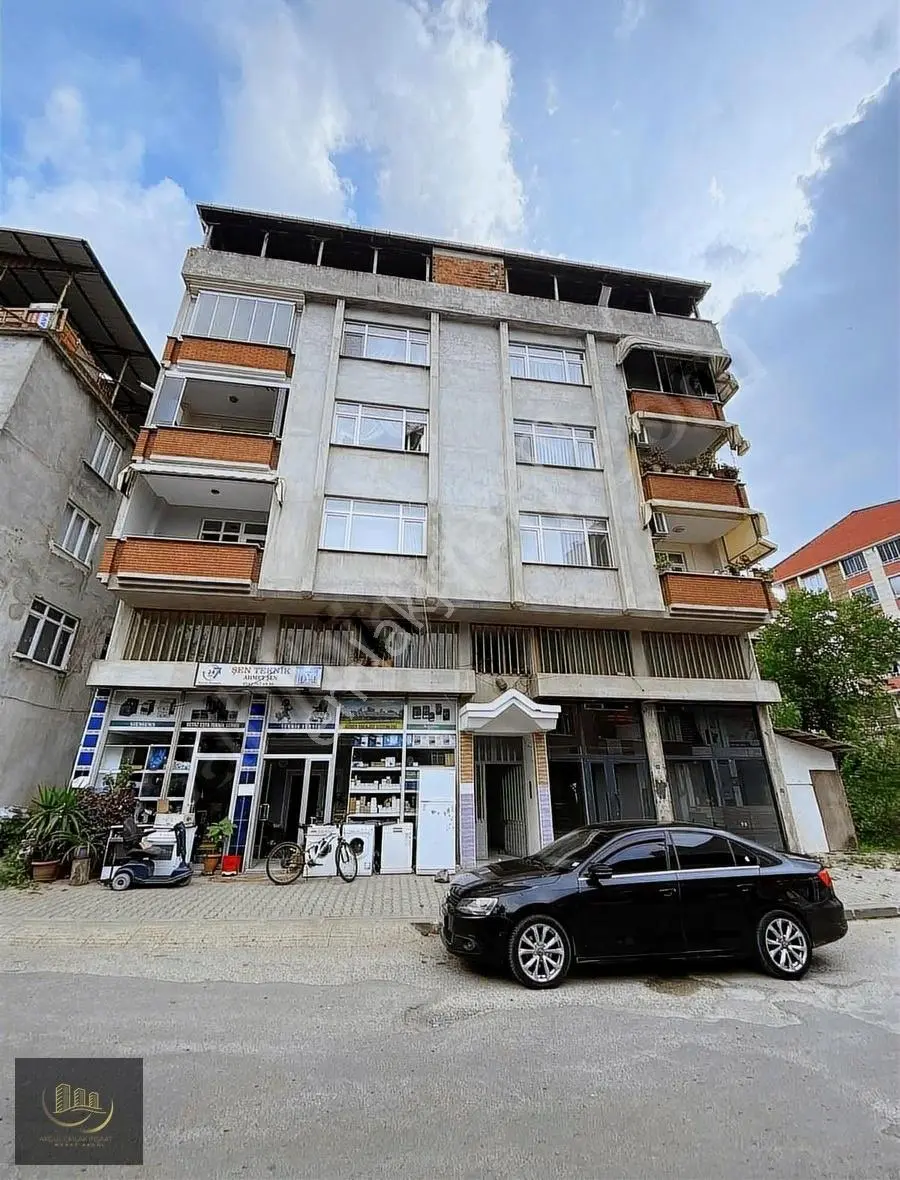 Akgül Emlak'tan Salıpazarı'nda Satılık Daire