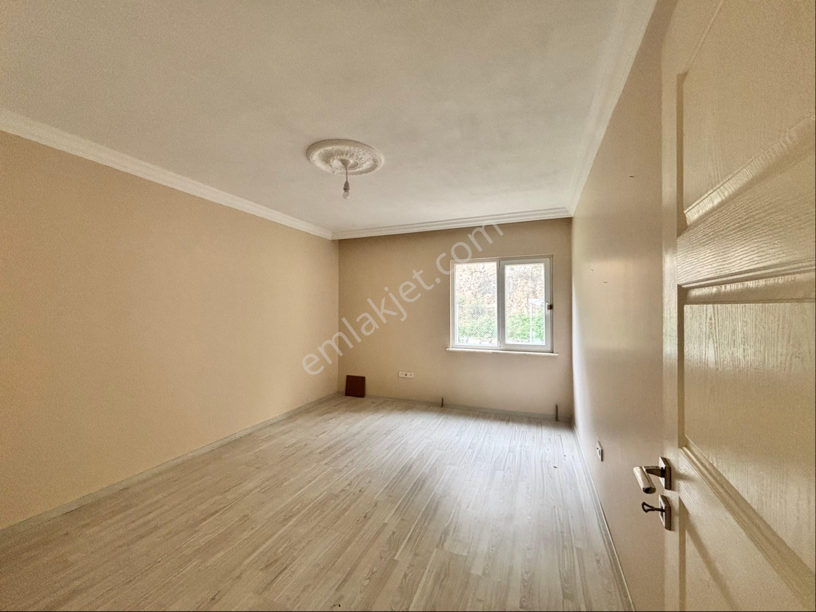 Ege Mahallesi Üner Sitesinde Deniz Manzaralı 3+1 Kiralık Daire - Görsel 10