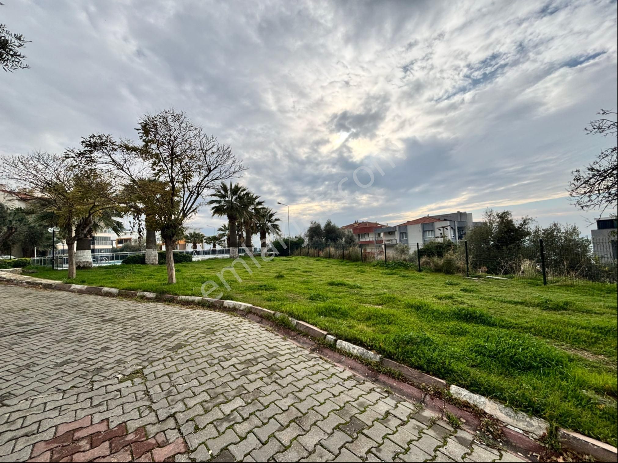 Ege Mahallesi Üner Sitesinde Deniz Manzaralı 3+1 Kiralık Daire - Görsel 2