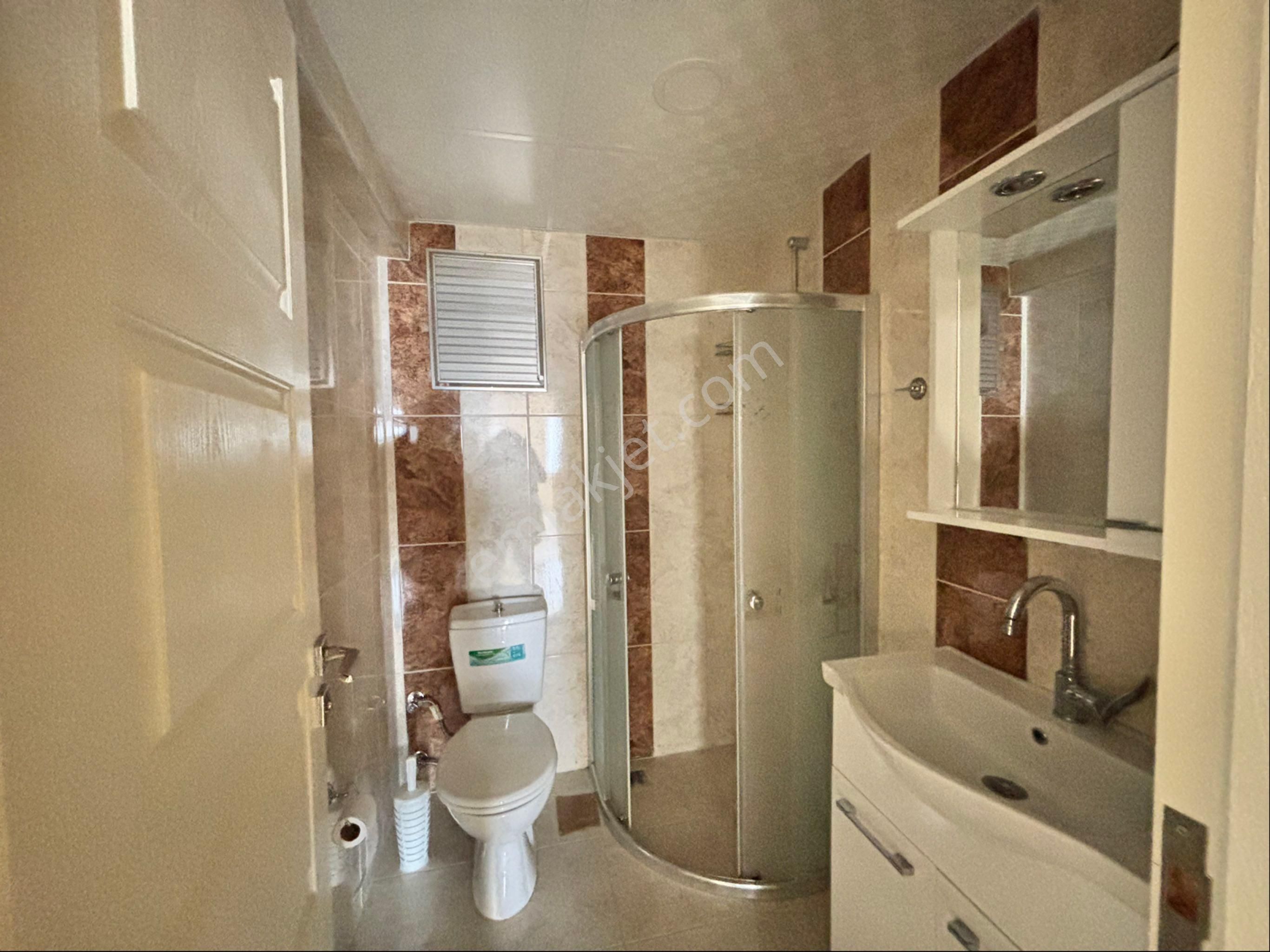 Ege Mahallesi Üner Sitesinde Deniz Manzaralı 3+1 Kiralık Daire - Görsel 13