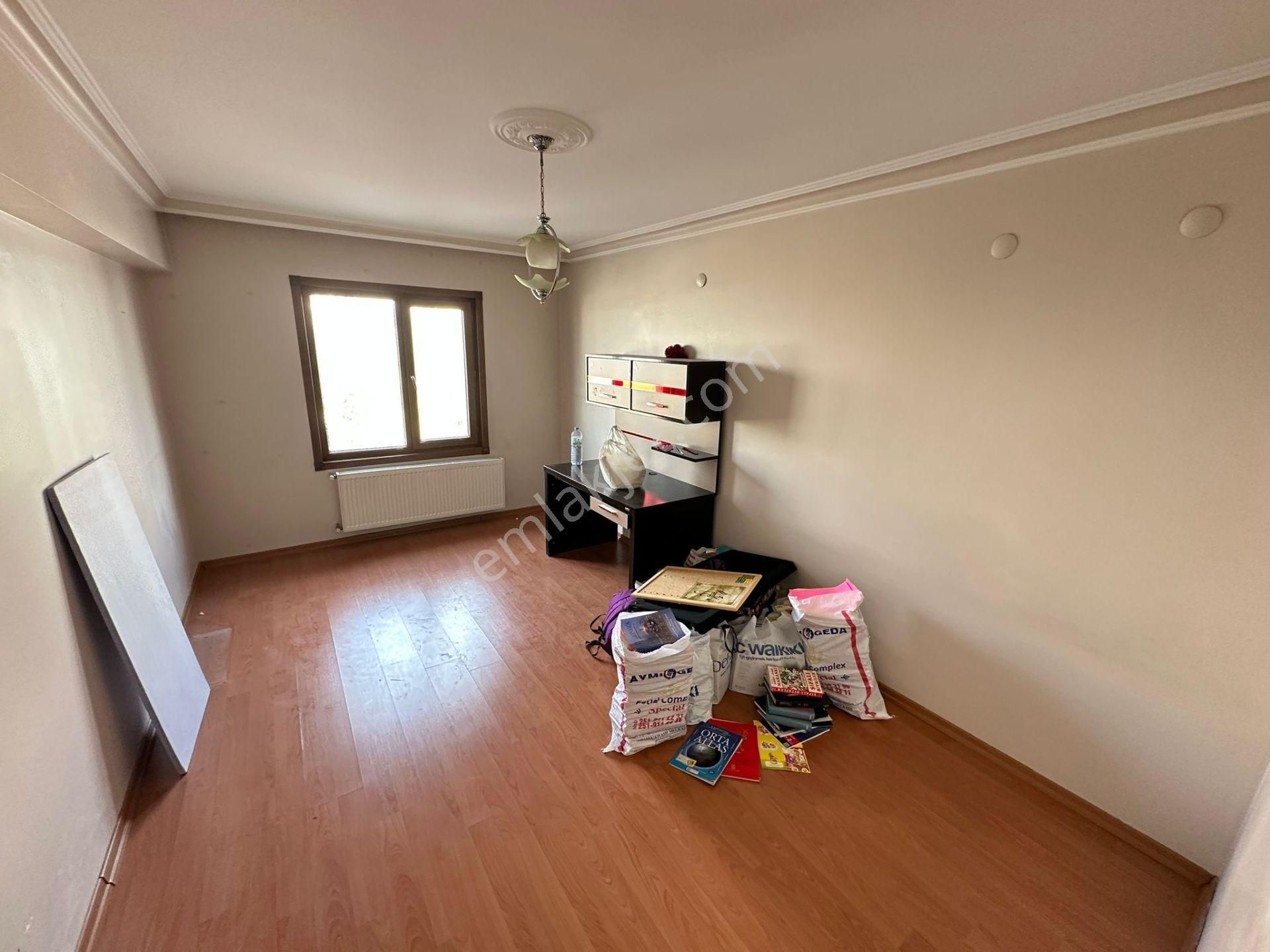 Bölgenin En Prestijli Konutlarında Ayaş Yolu Üzeri 3+1 Geniş M² - Görsel 13