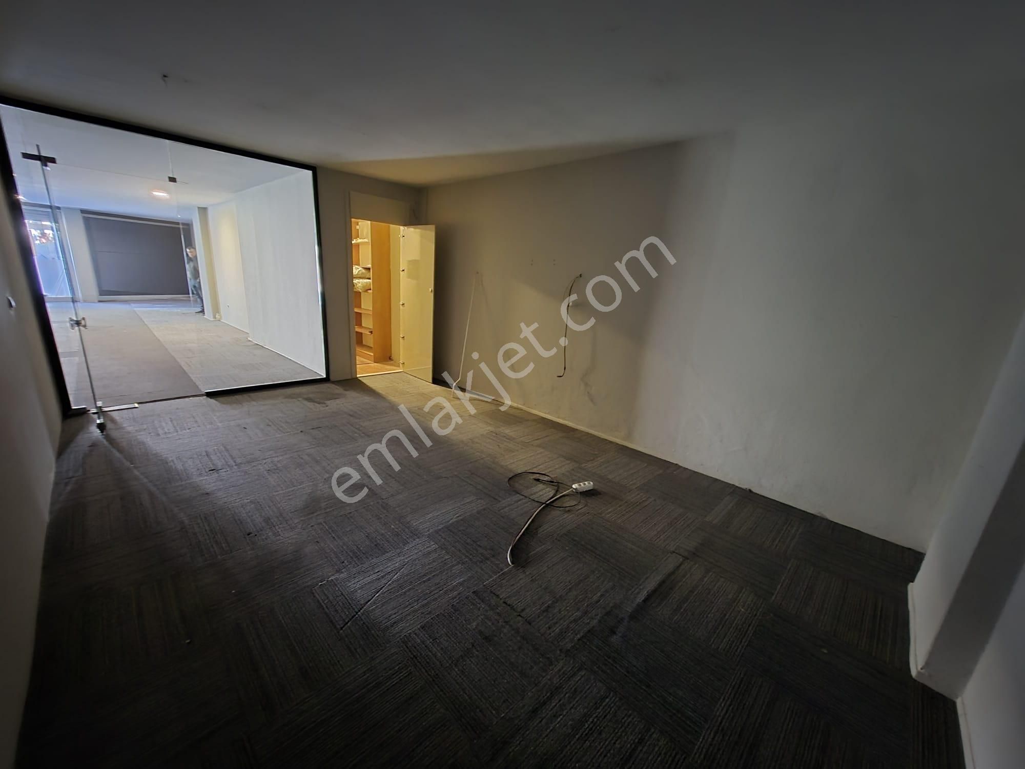 Yeniğün Mah//kaymakamlık'a100metre//çevik1 Meydan/yapıkıredi Bank Yanı//otoparklı,wc,mutfak,kepnkli - Görsel 8