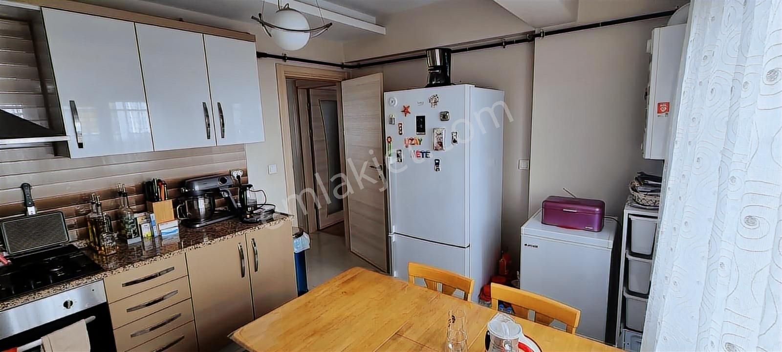 Karşıyaka Zübeyde Hanım Mahallesinde Satılık 3+1 Daire - Görsel 16