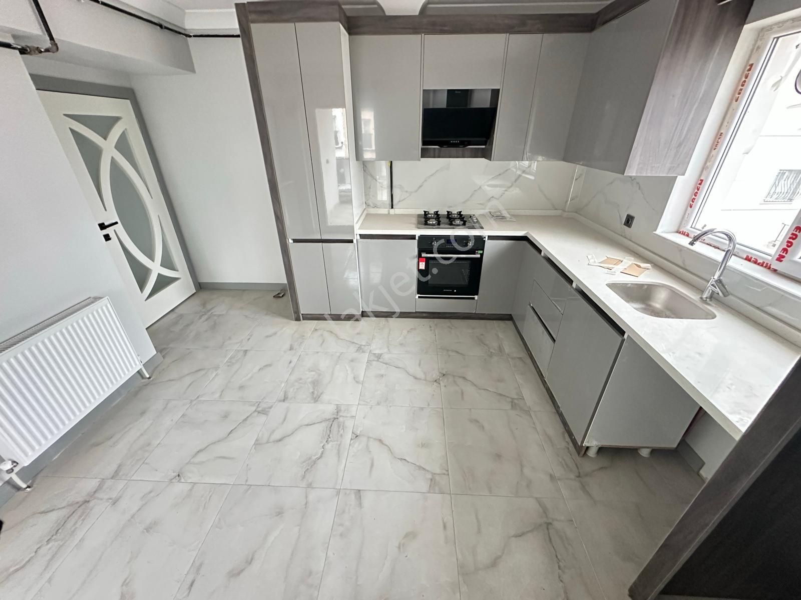 Sincan Yenikentte Satılık 3+1 Sıfır Daire Ara Katta, Son Daire Fırsat - Görsel 3