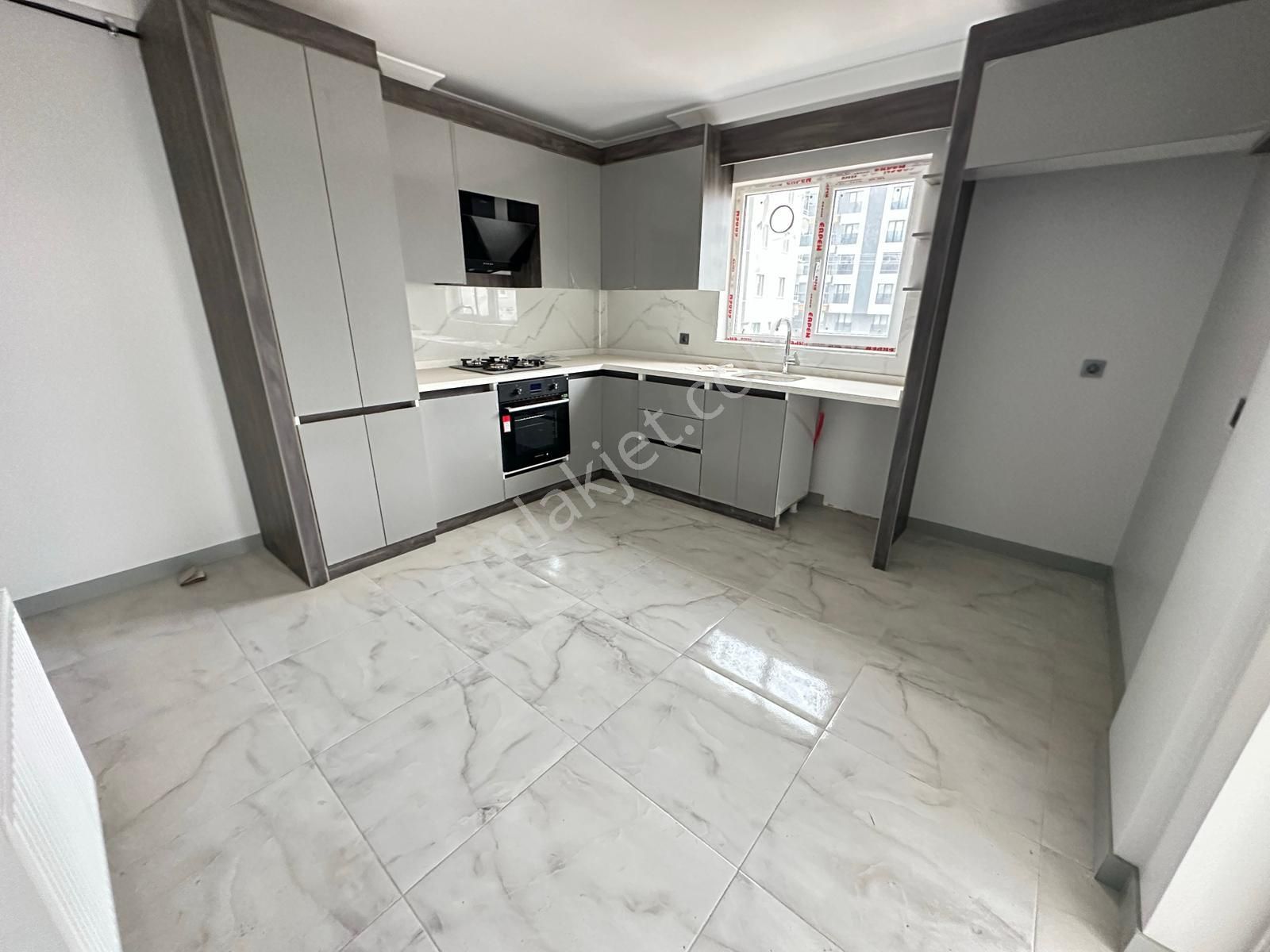 Sincan Yenikentte Satılık 3+1 Sıfır Daire Ara Katta, Son Daire Fırsat