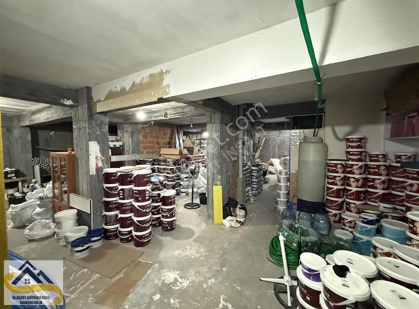 Alaçatı Dan Süper Konum 350 M2 İki Ayrı Tapu İki Köşe Dükkan - Görsel 11