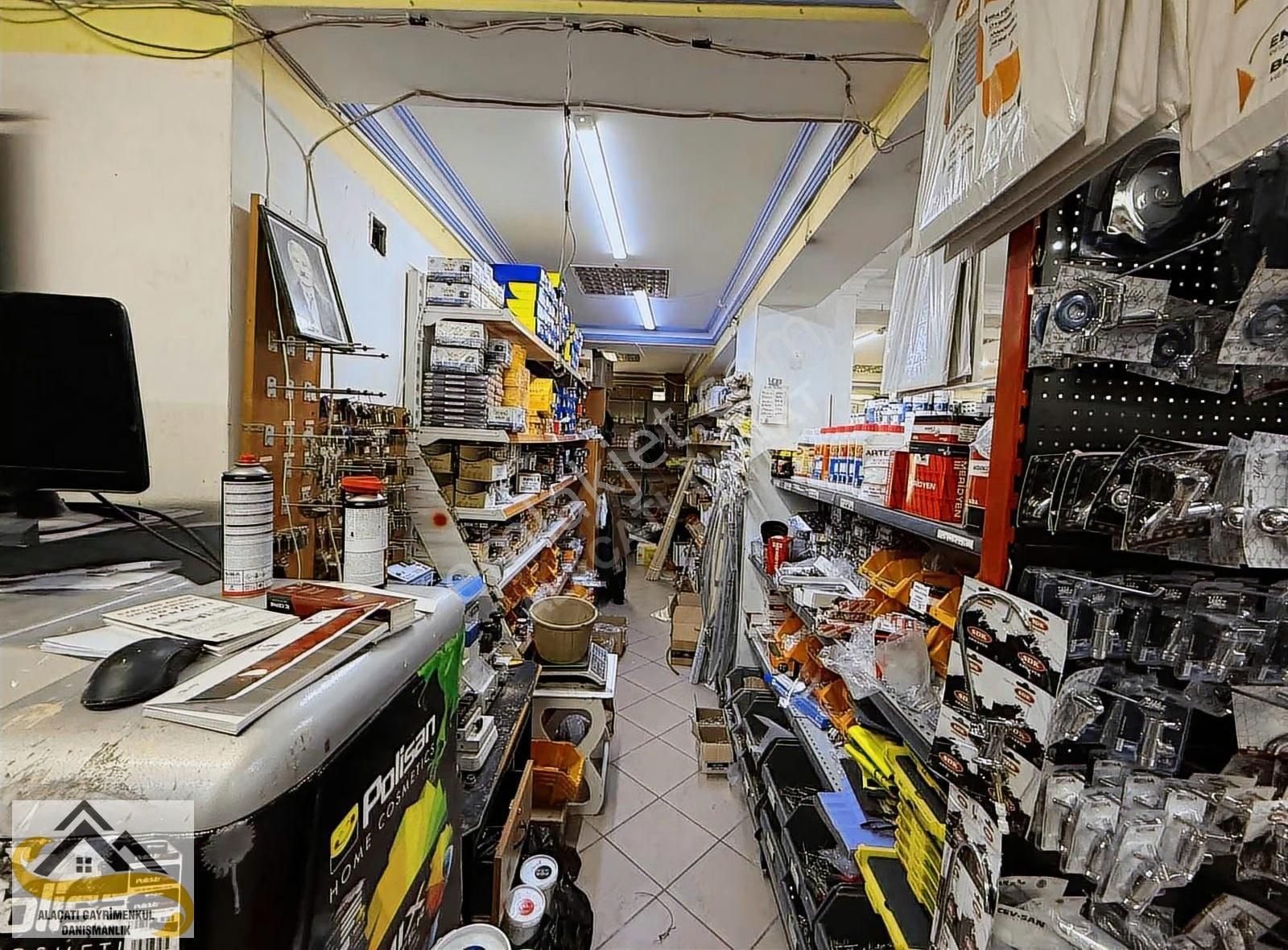 Alaçatı Dan Süper Konum 350 M2 İki Ayrı Tapu İki Köşe Dükkan - Görsel 18