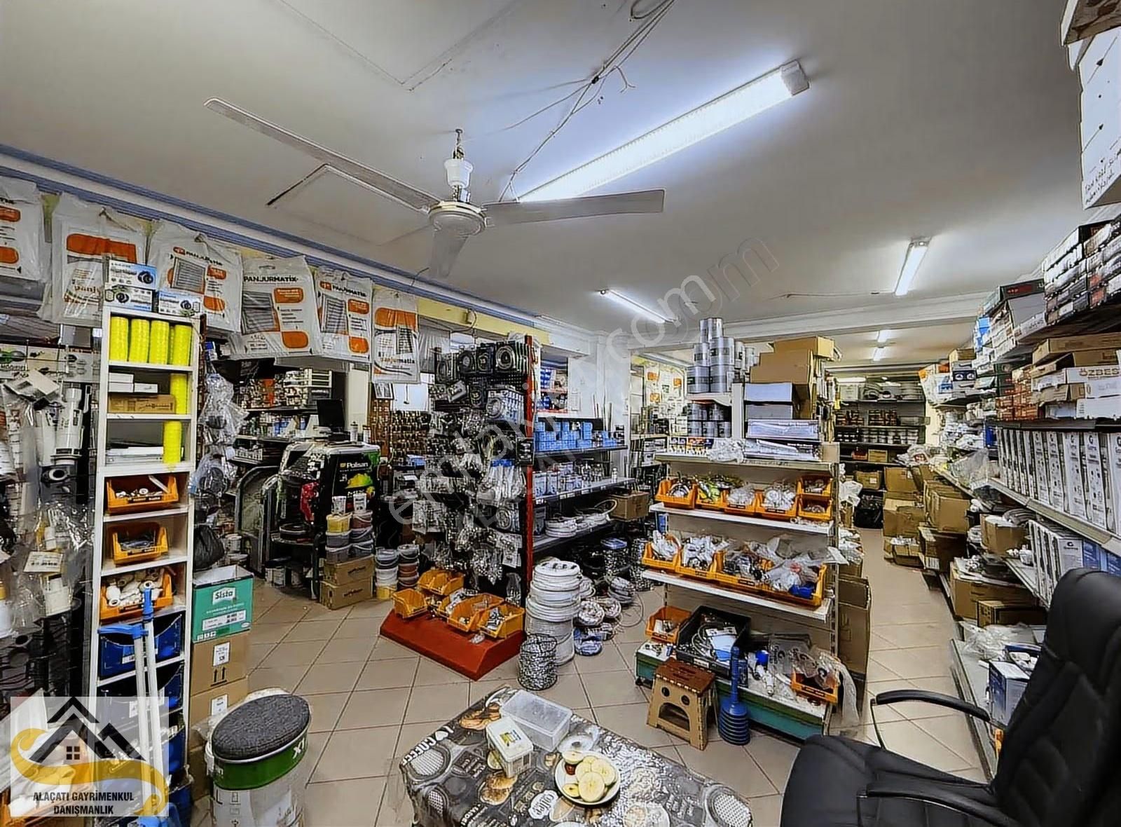 Alaçatı Dan Süper Konum 350 M2 İki Ayrı Tapu İki Köşe Dükkan - Görsel 34