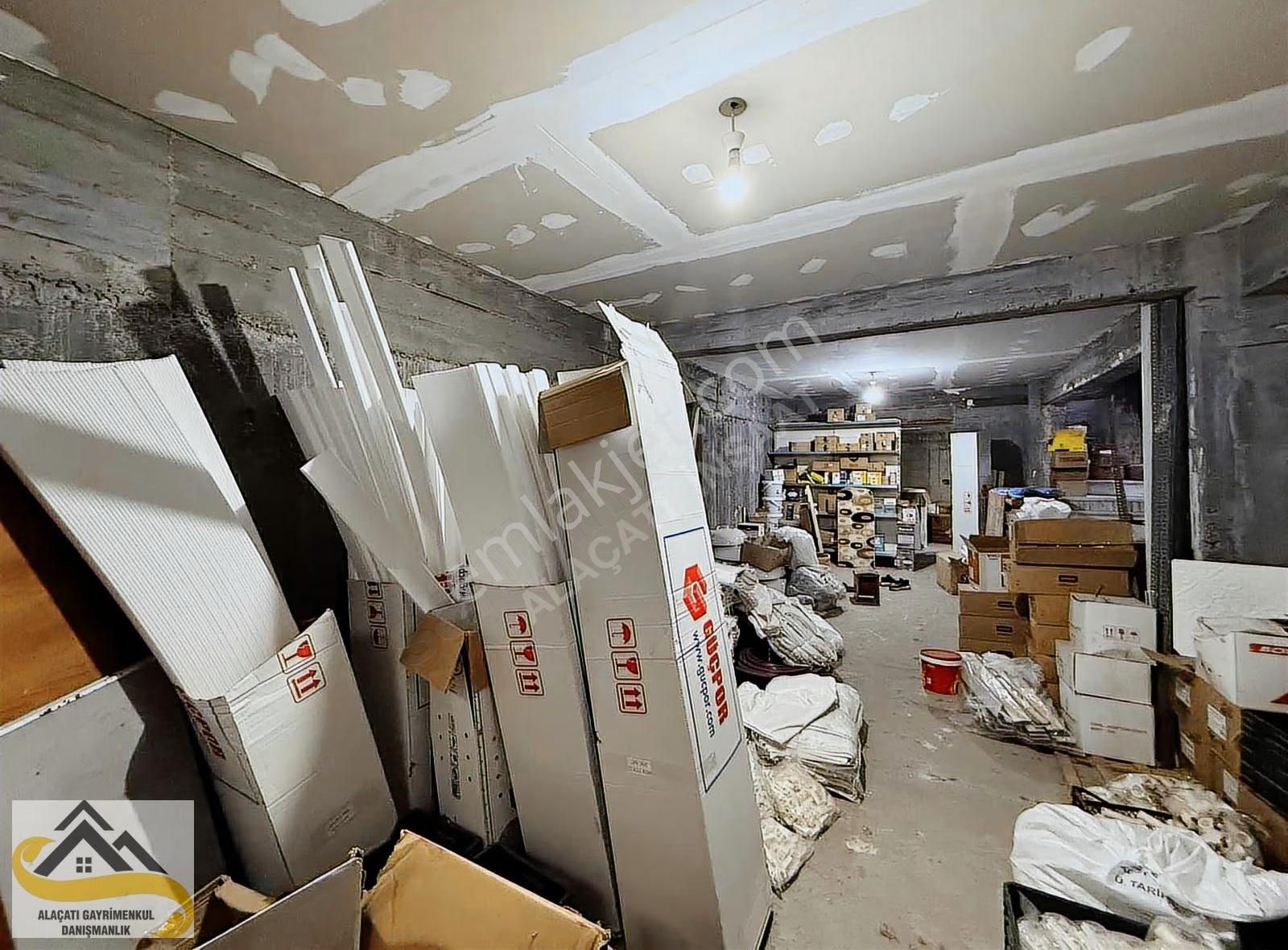 Alaçatı Dan Süper Konum 350 M2 İki Ayrı Tapu İki Köşe Dükkan - Görsel 25