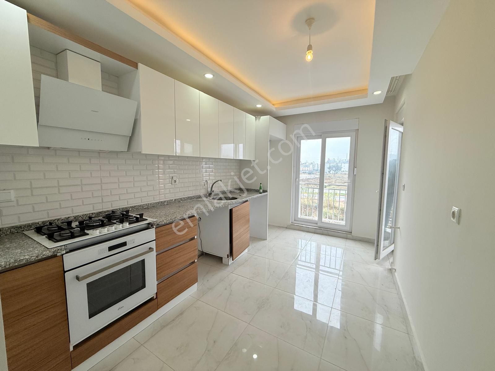 Varsak Aydoğmuşta Geniş Ara Kat Sınırsız Kredili 3+1 Daire - Görsel 3