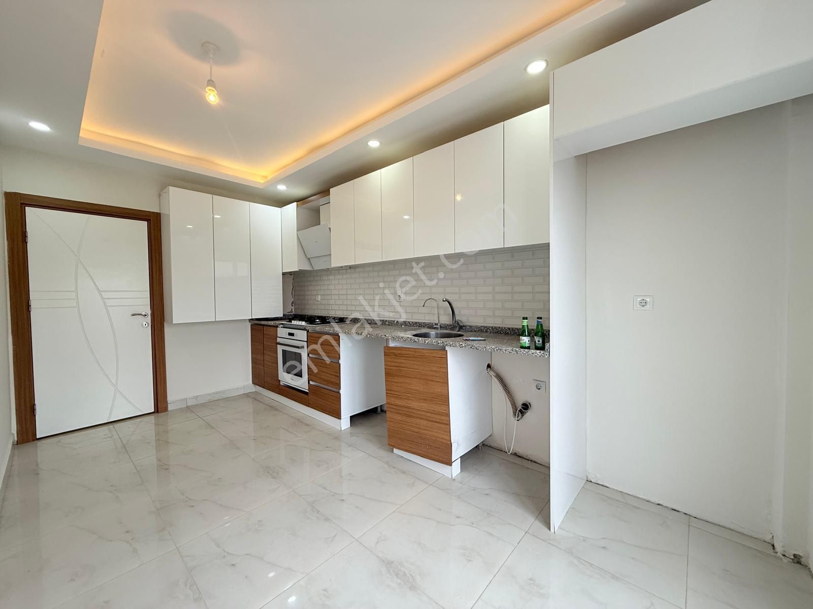 Varsak Aydoğmuşta Geniş Ara Kat Sınırsız Kredili 3+1 Daire