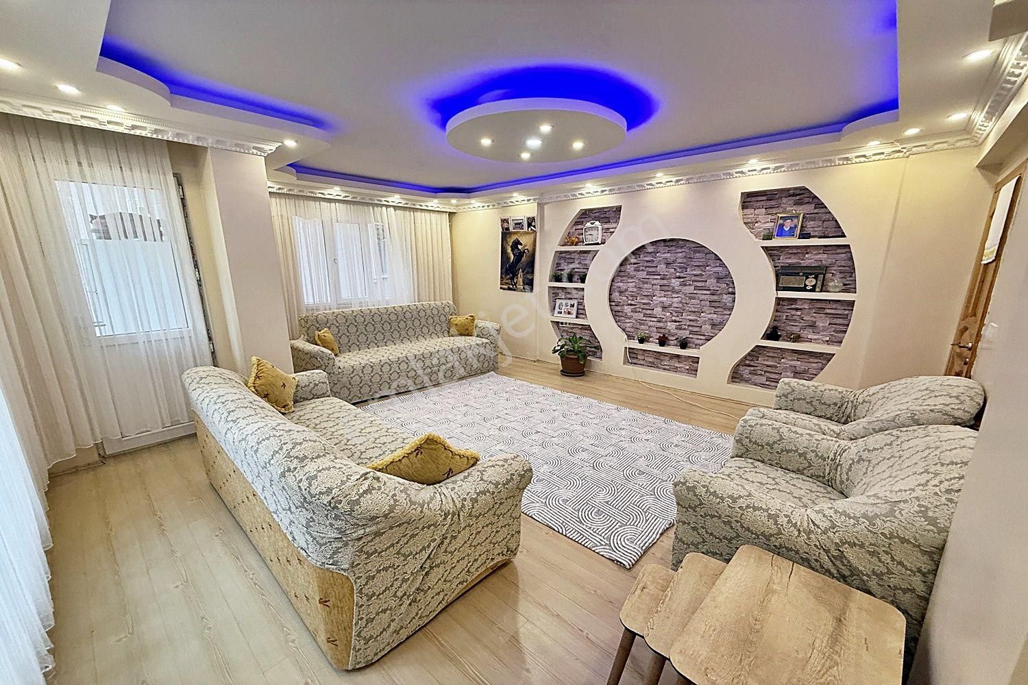 Metin Yapı'dan Çift Balkonlu Geniş Ferah Satılık 3+1 Daire!! - Görsel 3