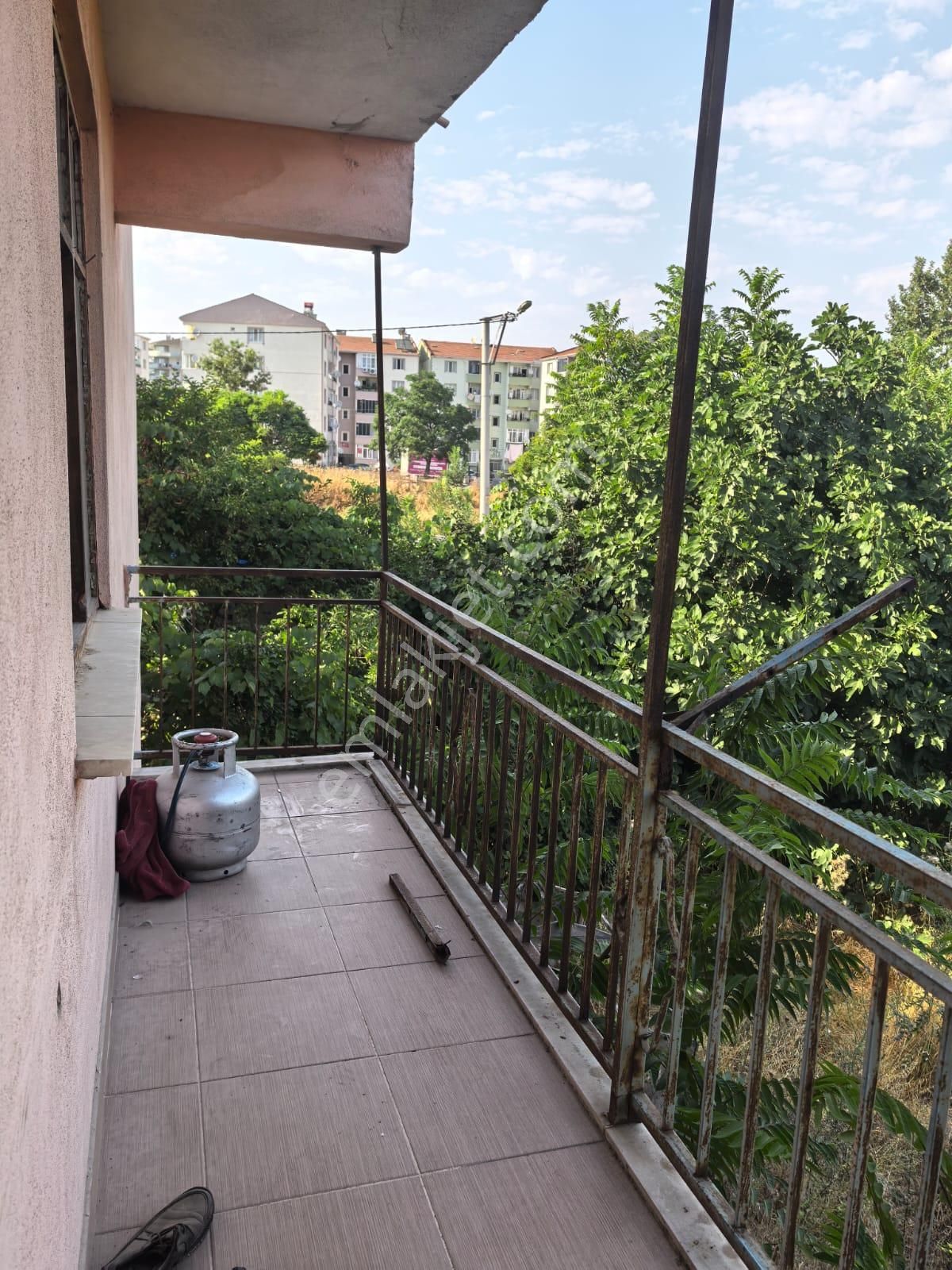 Bursa İnegöl Yeniceköyde 125 M2 2+1 Müstakil 3 Katlı Satılık Bina - Görsel 5