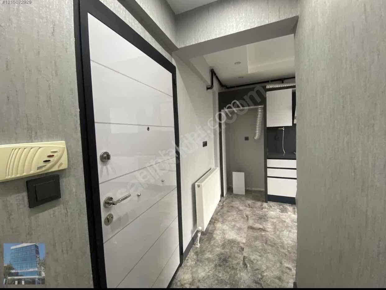 Bornova Merkezde Full Tadilatlı Doğalgazlı Kiralık 3+1 Daire - Görsel 30