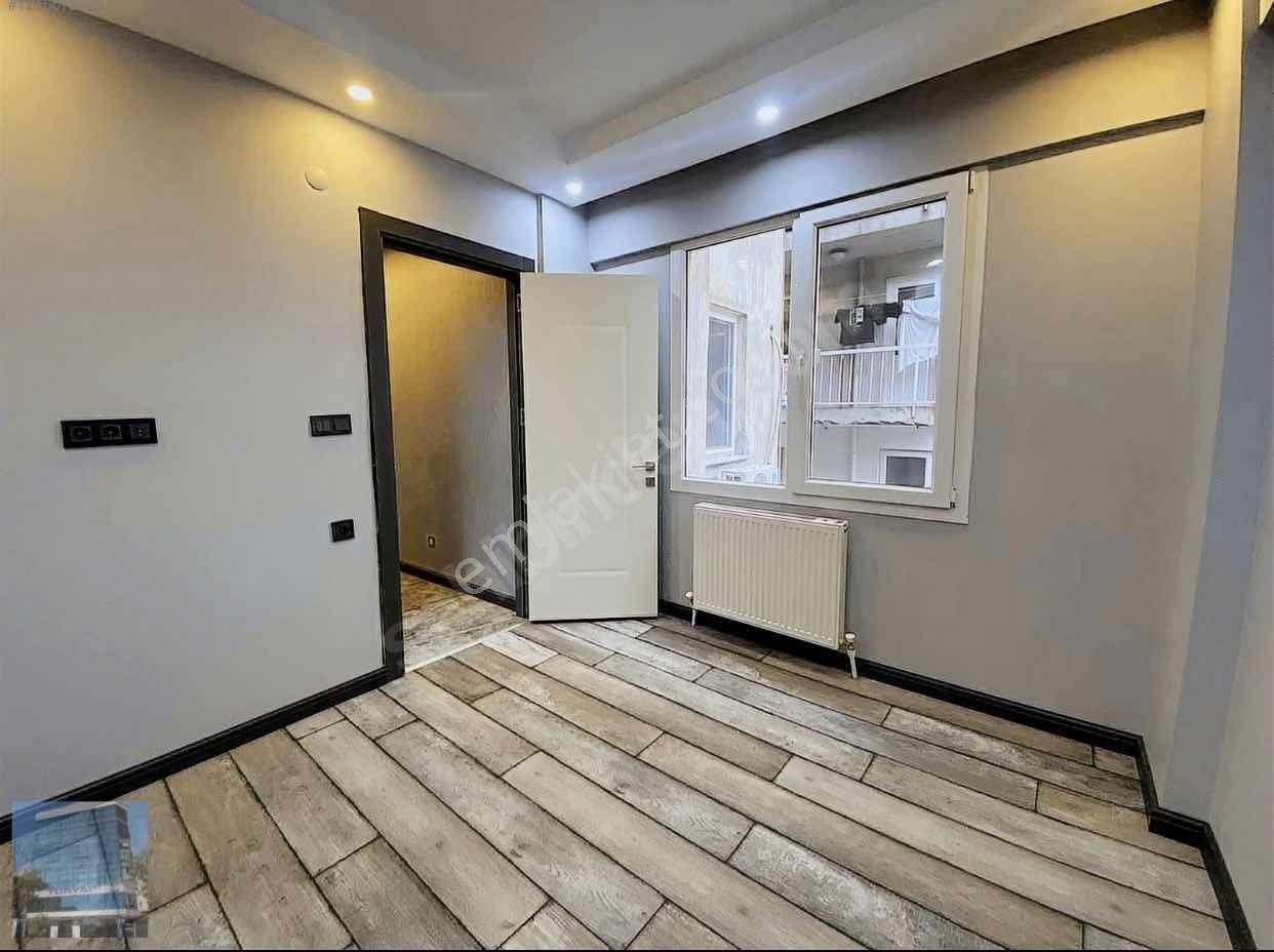 Bornova Merkezde Full Tadilatlı Doğalgazlı Kiralık 3+1 Daire - Görsel 32