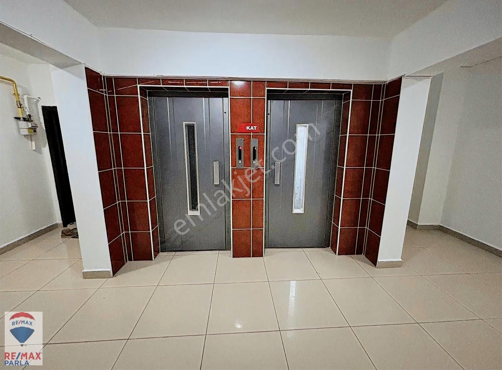 Remax / Can Baydır / Duruşehir Site İçi 155m2 Net 3+1 Satılık - Görsel 16