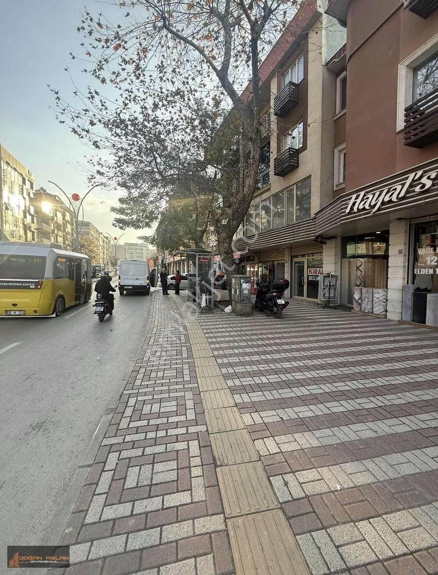 Doğan Aslan'dan Cadde Üzeri Kiralık Dükkan - Görsel 4