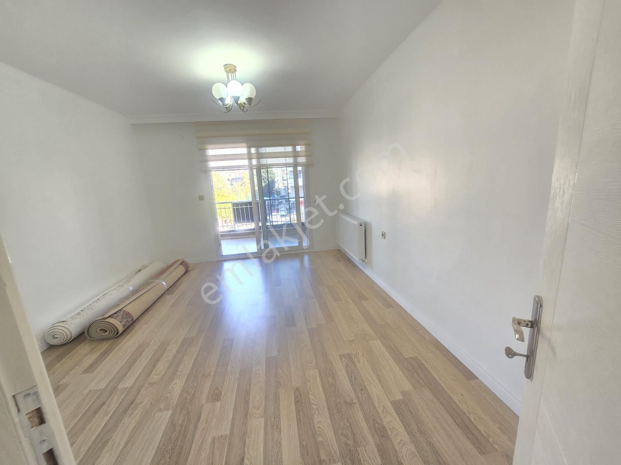 Davutlar Merkezde Ebeveyn Banyolu, 3+1 Daire - Görsel 18