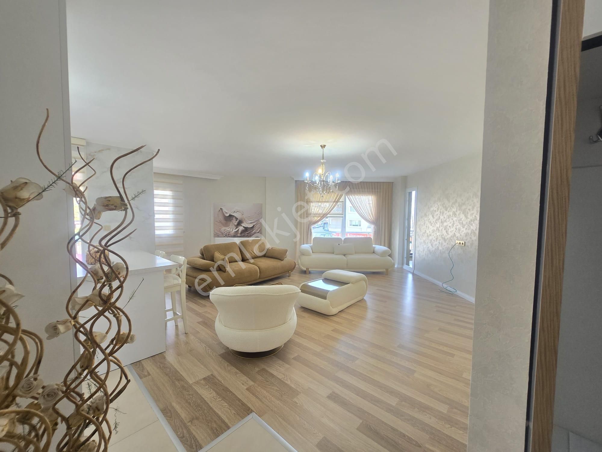 Davutlar Merkezde Ebeveyn Banyolu, 3+1 Daire