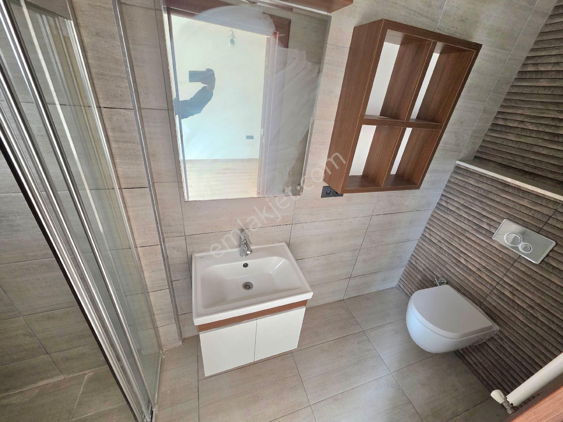 Kuşadası Merkezde Kapalı Mutfaklı Site İçi Satılık 3+1 Daire - Görsel 28