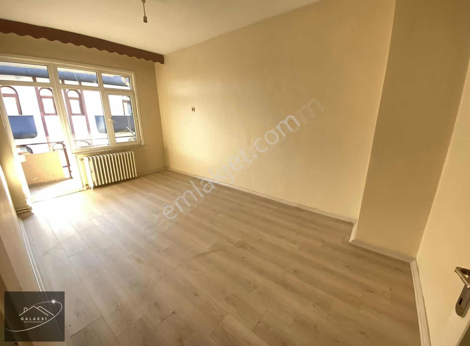 Çark Caddesi İçi Yenilenmiş Geniş Ve Ferah 3+1 Kiralık Daire - Görsel 4