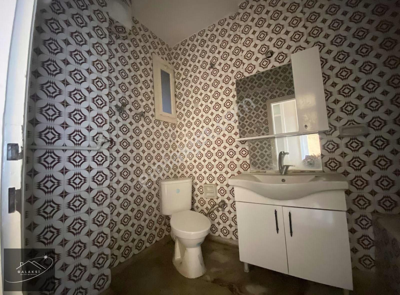 Çark Caddesi İçi Yenilenmiş Geniş Ve Ferah 3+1 Kiralık Daire - Görsel 24