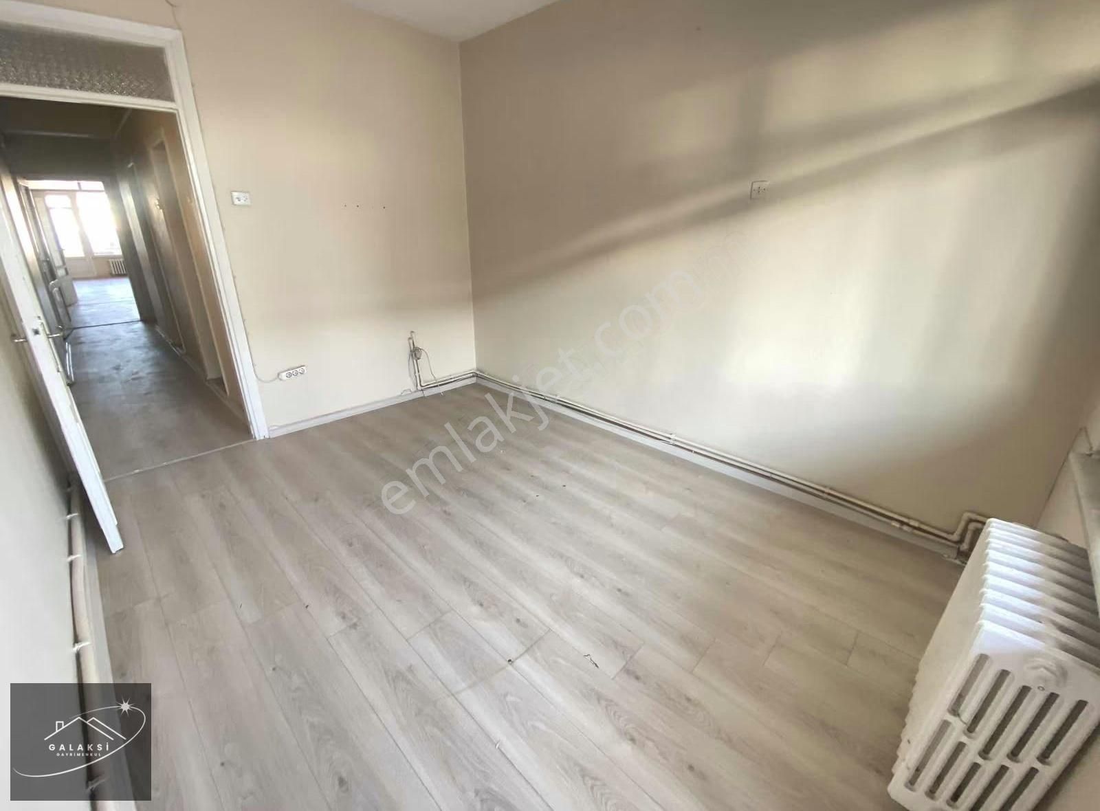 Çark Caddesi İçi Yenilenmiş Geniş Ve Ferah 3+1 Kiralık Daire - Görsel 25
