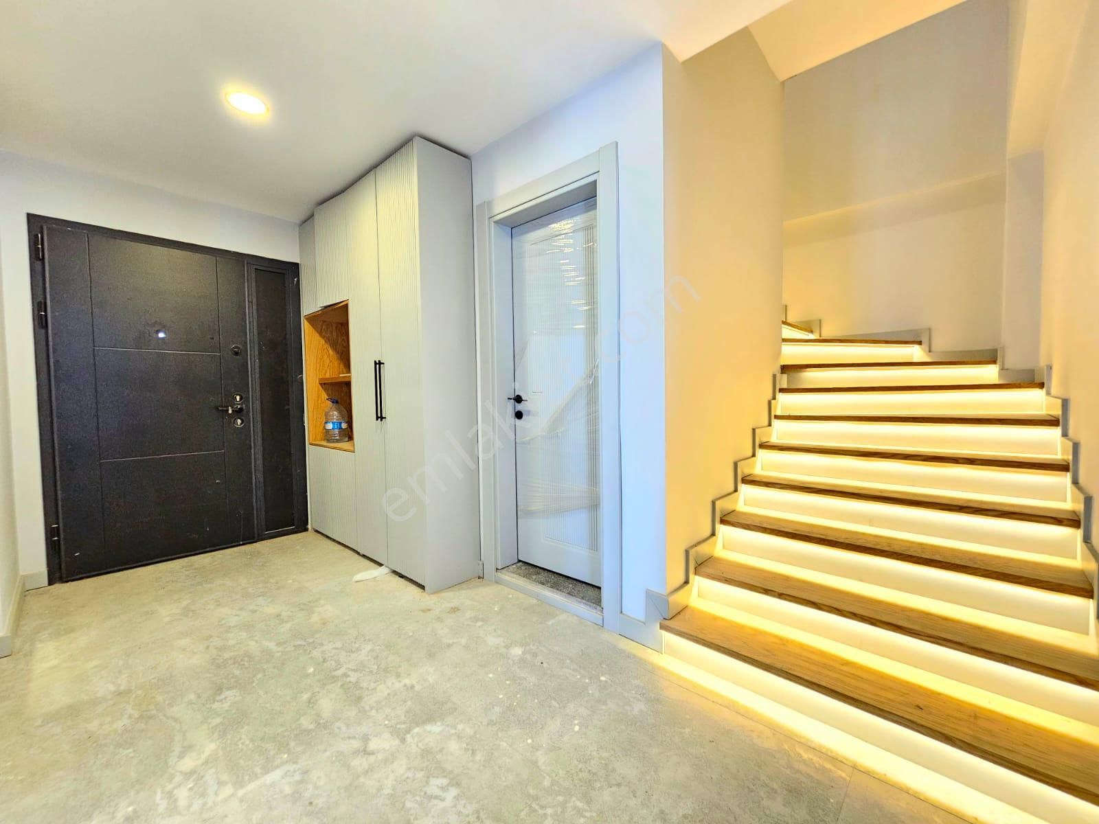 ▶ ▶ Akçay Körfez'den Denize Sıfır Havuzlu Site İçinde 3+1 Sıfır Satılık Villa - Görsel 34
