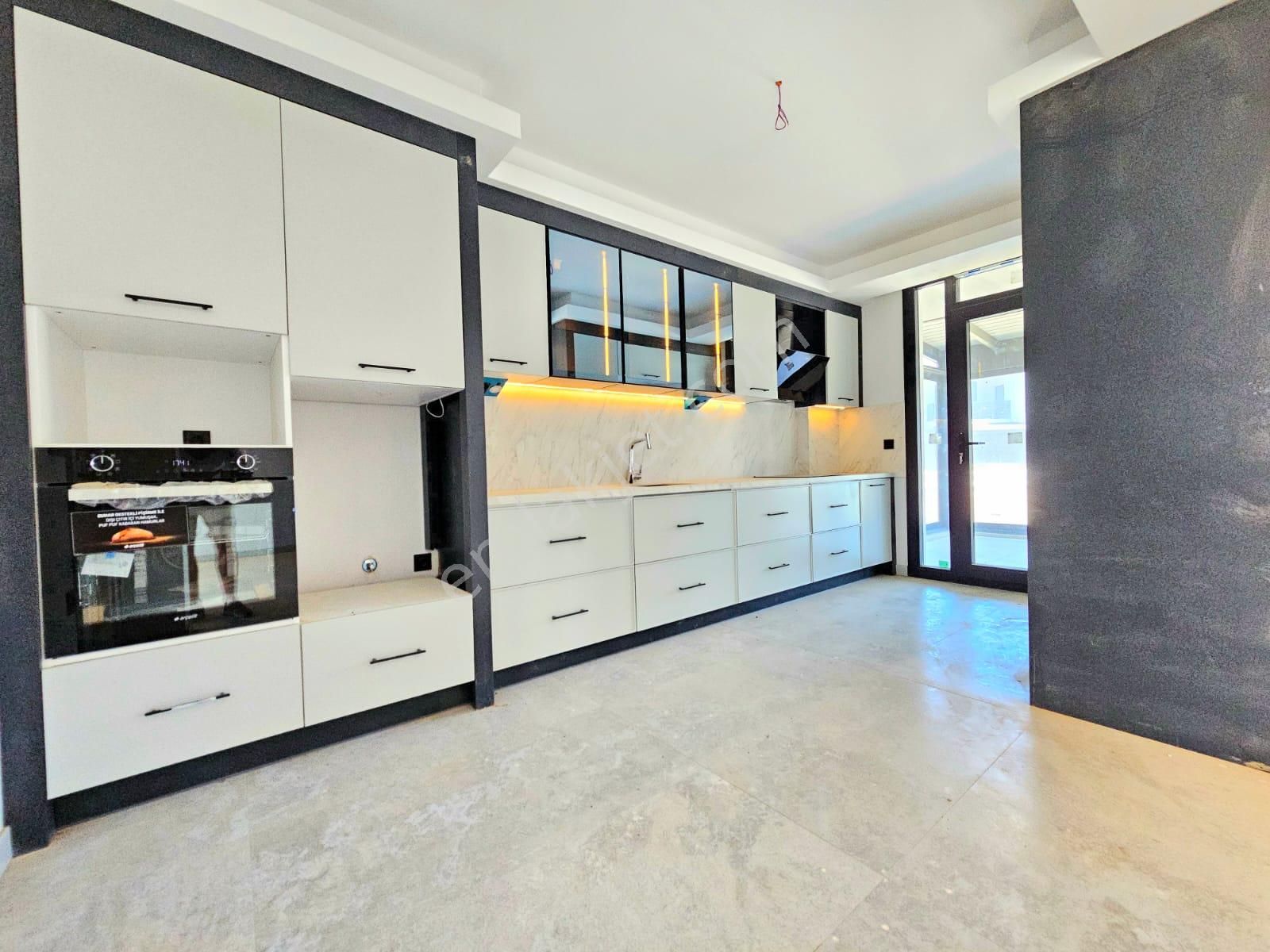 ▶ ▶ Akçay Körfez'den Denize Sıfır Havuzlu Site İçinde 3+1 Sıfır Satılık Villa - Görsel 7