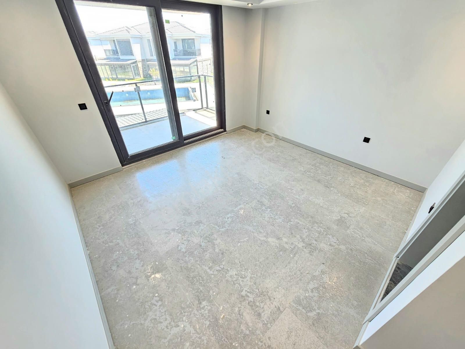 ▶ ▶ Akçay Körfez'den Denize Sıfır Havuzlu Site İçinde 3+1 Sıfır Satılık Villa - Görsel 20