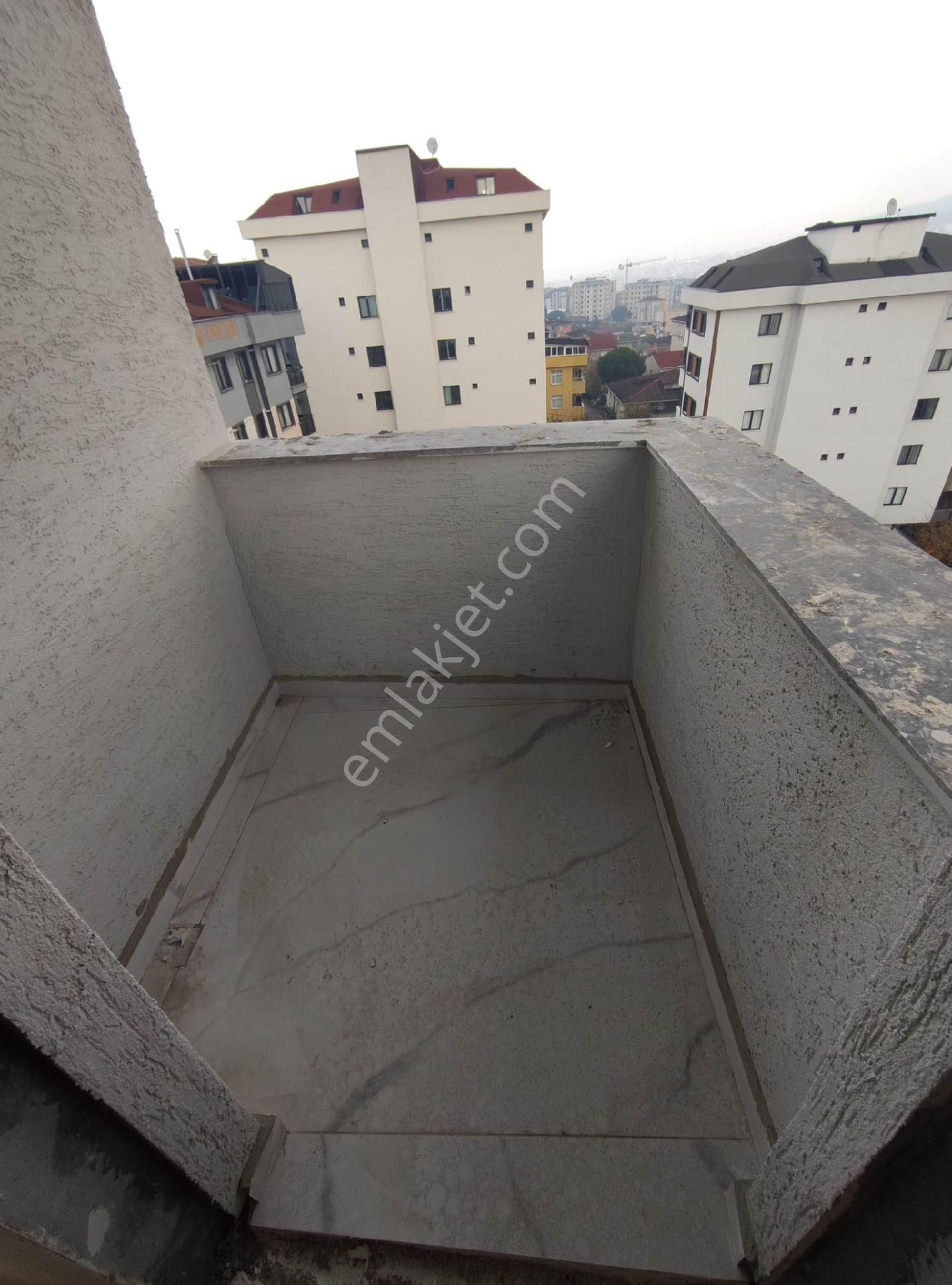 Para'dan Sultanbeyli'de Sıfır Bina Geniş Teras 3+1 Dubleks Daire - Görsel 4